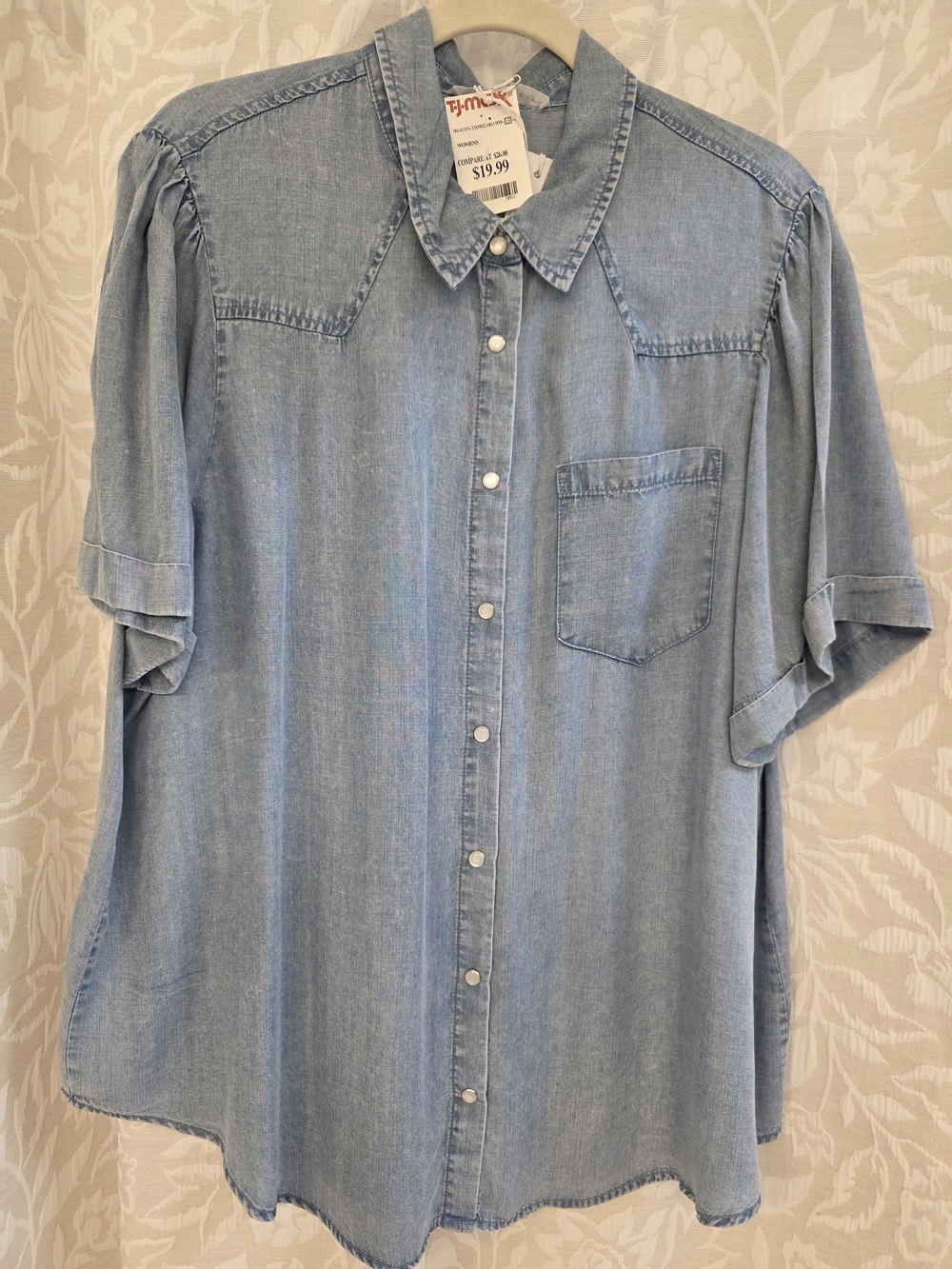 NWT Light Wash Denim Button-Up Shirt Size 1X